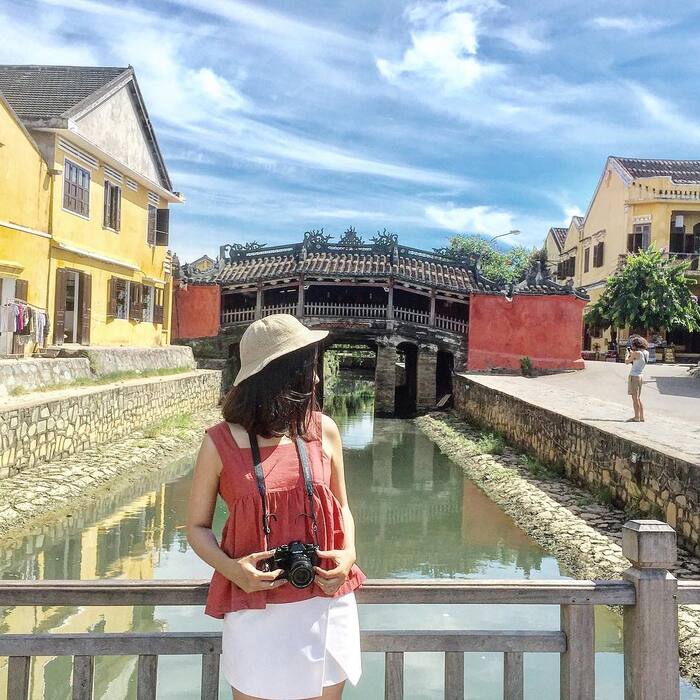 Địa điểm sống ảo nổi tiếng ở Hội An đầu tiên đó chính là Chùa Cầu - biểu tượng của Hội An xinh đẹp