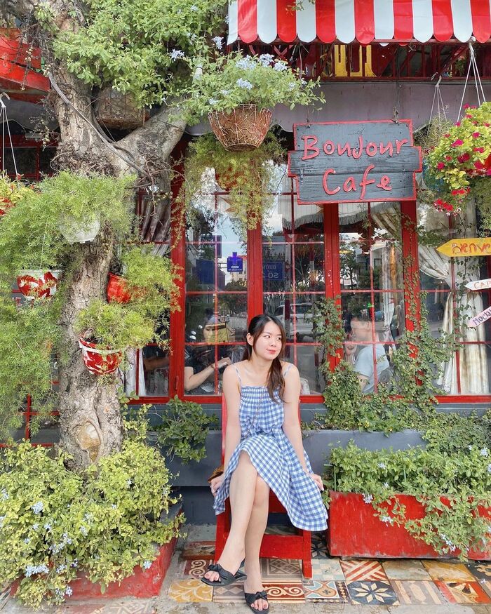 Giới trẻ thích thú với 4 quán cà phê phong cách lạ ở quận 2, săn ảnh góc nào cũng ‘bao xịn’