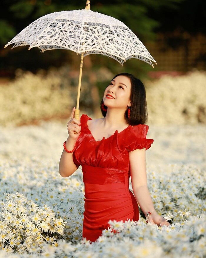 Sống ảo ‘xinh lung linh’ tại 4 vườn hoa nức danh Hà thành
