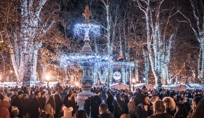 Chợ Giáng Sinh Zagreb ở Croatia