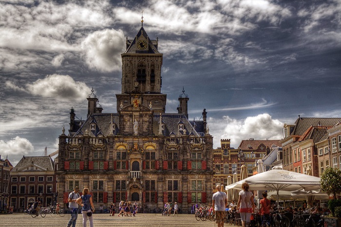 Tòa thị sảnh Delft là nơi hiếm hoi còn lưu giữ được nghệ thuật kiến trúc thời Phục Hưng. 