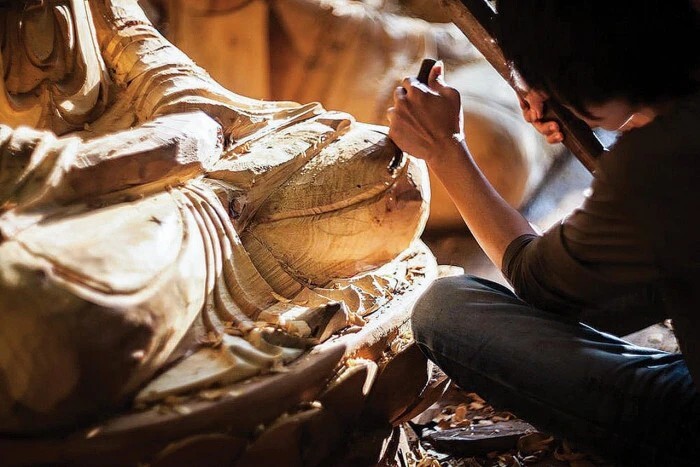 du lịch Hải Dương ngắm nhìn các tác phẩm thủ công nghệ thuật tại làng chạm khắc gỗ Đông Giao