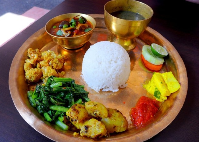 Du lịch Nepal - Dal bhat đây là món ăn quốc gia của Nepal