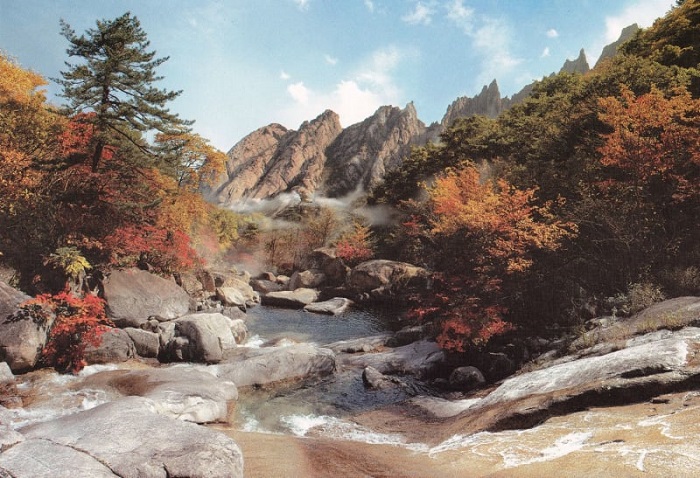 Núi Kumgang được mệnh danh là ngọn núi đẹp nhất Triều Tiên.