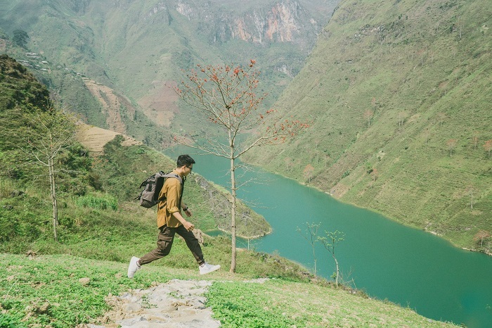 Mùa hoa gạo ở Hà Giang tượng trưng cho sức sống bền bỉ cũng như tình yêu mãnh liệt của lứa đôi