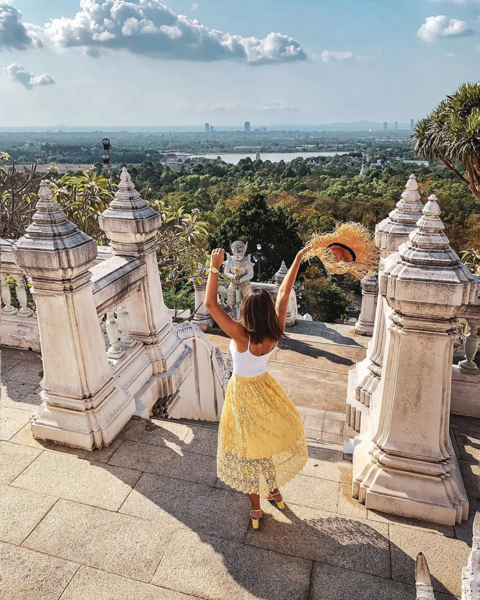 Chùa Wat Yansangwararam gần bãi biển Jomtien Thái Lan