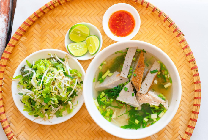 Bún chả cá đơn giản nhưng thu hút với vị nước dùng thanh ngọt