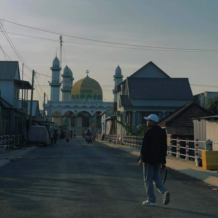 Thời điểm du lịch thánh Đường Masjid Al-Ehsan An Giang lý tưởng là từ tháng 10 đến tháng 4