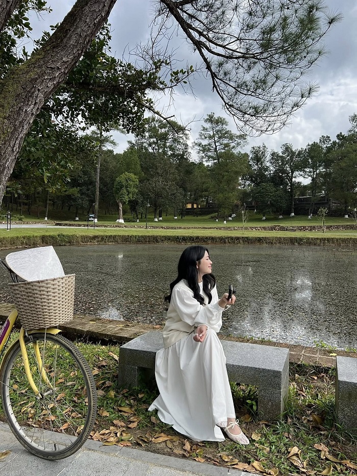 Điểm du lịch gần sân bay Phú Bài Huế là Lăng vua Gia Long