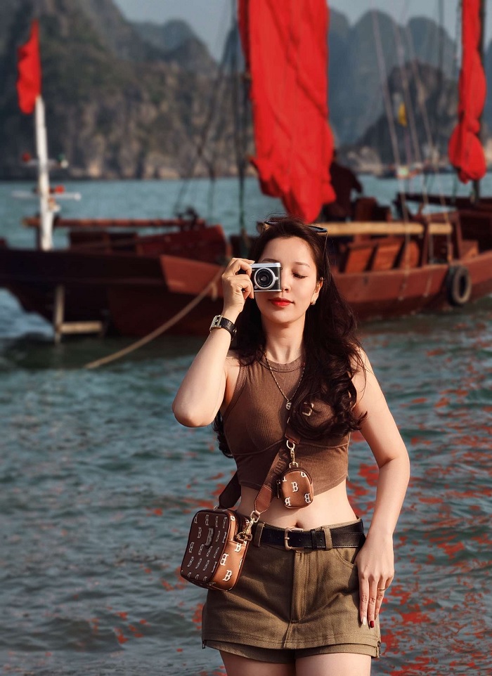 Cánh buồm đỏ Hạ Long nằm trên cung đường bao biển Trần Quốc Nghiễn