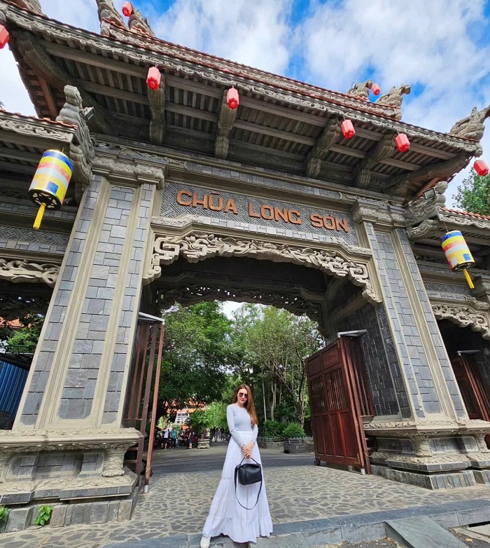 Không thể bỏ qua chùa Long Sơn khi tìm điểm du xuân ở Nha Trang