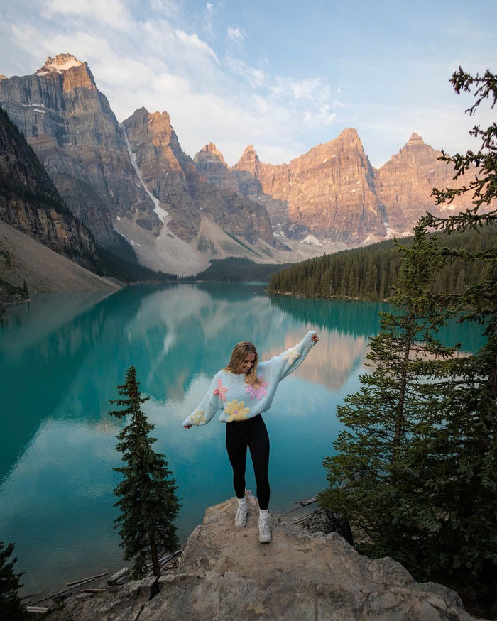 Hồ Moraine Canada - Trekking theo con đường mòn Rockpile Trail