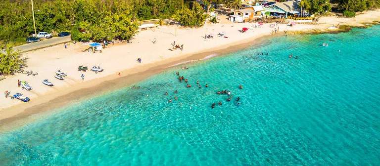 8 quan dao thien duong vung bien Caribbean