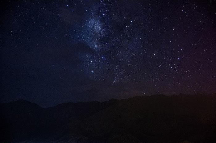 Đỉnh núi, Việt Nam, bầu trời đêm: Tới Việt Nam, bạn sẽ khám phá một bầu trời đêm huyền ảo chưa từng được trải nghiệm trên những đỉnh núi hoang sơ và hùng vĩ. Hãy cùng ngắm nhìn những cảnh tuyệt đẹp này với chúng tôi.