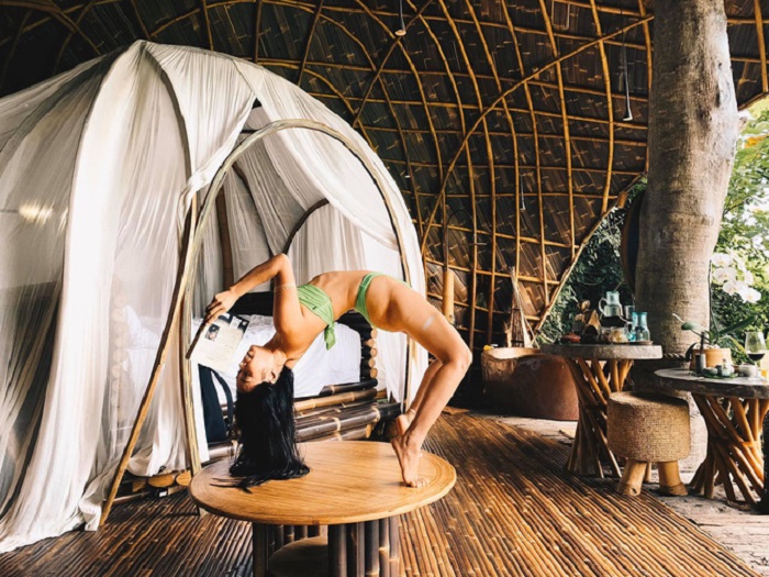 Tập yoga khi đi du lịch