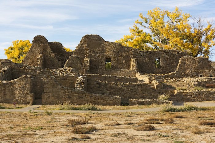 Kỳ quan thế giới cổ đại Đài tưởng niệm quốc gia Aztec Ruins, New Mexico
