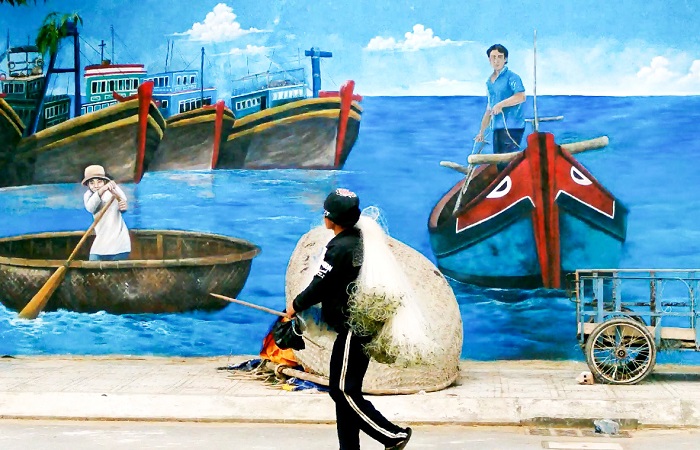 Vung Tau mural painting street