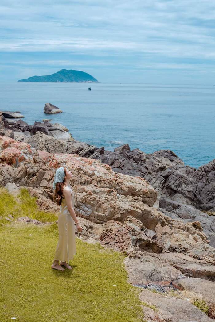 Trải nghiệm các hoạt động ngoài trời sôi nổi bên bạn bè tại các bãi biển ít người biết ở Đà Nẵng