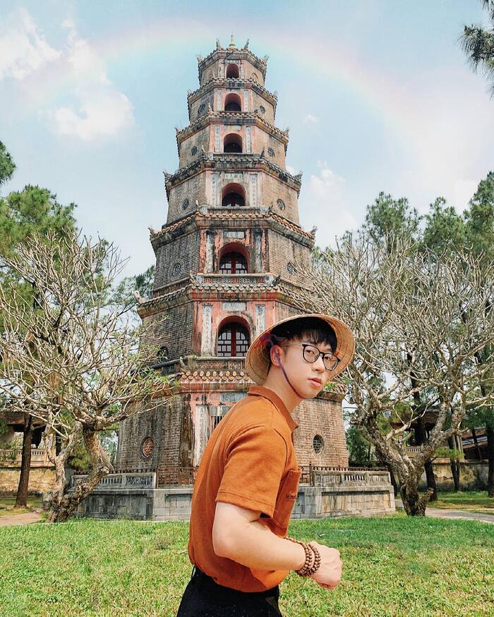 Cầu gỗ lim Huế - Góc check-in mới lạ tọa lạc bên bờ sông Hương thơ mộng