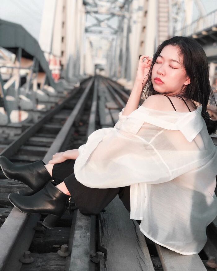 Lên đồ check-in tại những cây cầu sống ảo ở Sài Gòn ‘đứng vào là có ảnh đẹp’