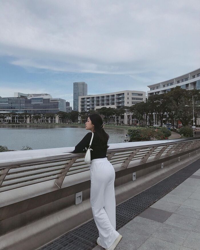 Lên đồ check-in tại những cây cầu sống ảo ở Sài Gòn ‘đứng vào là có ảnh đẹp’