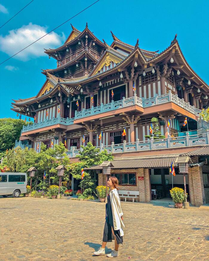 Check-in ‘ngàn tấm’ xịn xò tại các địa điểm du lịch tâm linh nổi tiếng ở Sài Gòn