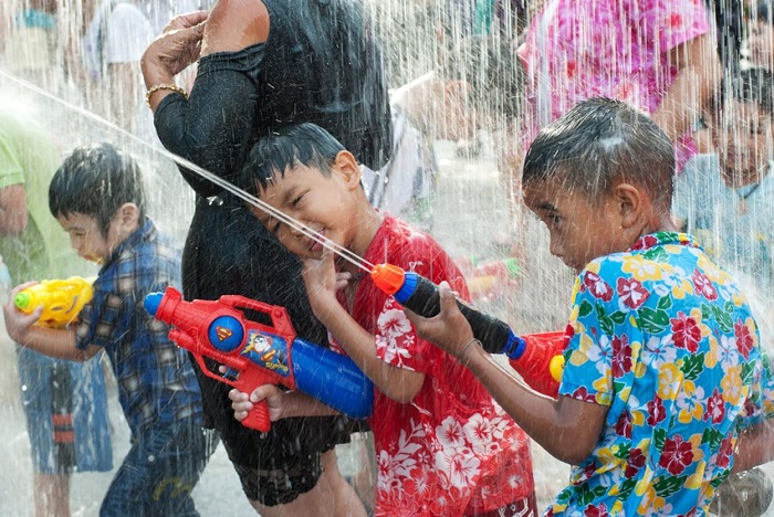 lễ hội té nước Songkran