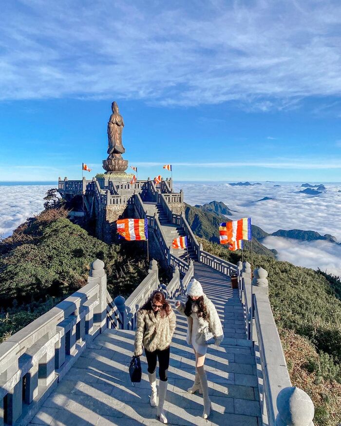 Trải nghiệm trekking và chinh phục những ngọn núi đẹp ở Lào Cai dành cho team mê khám phá