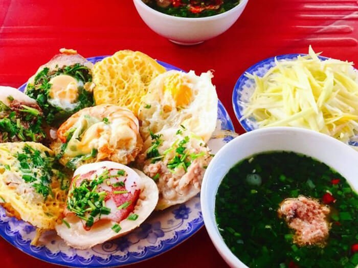 quán bánh căn ở Nha Trang