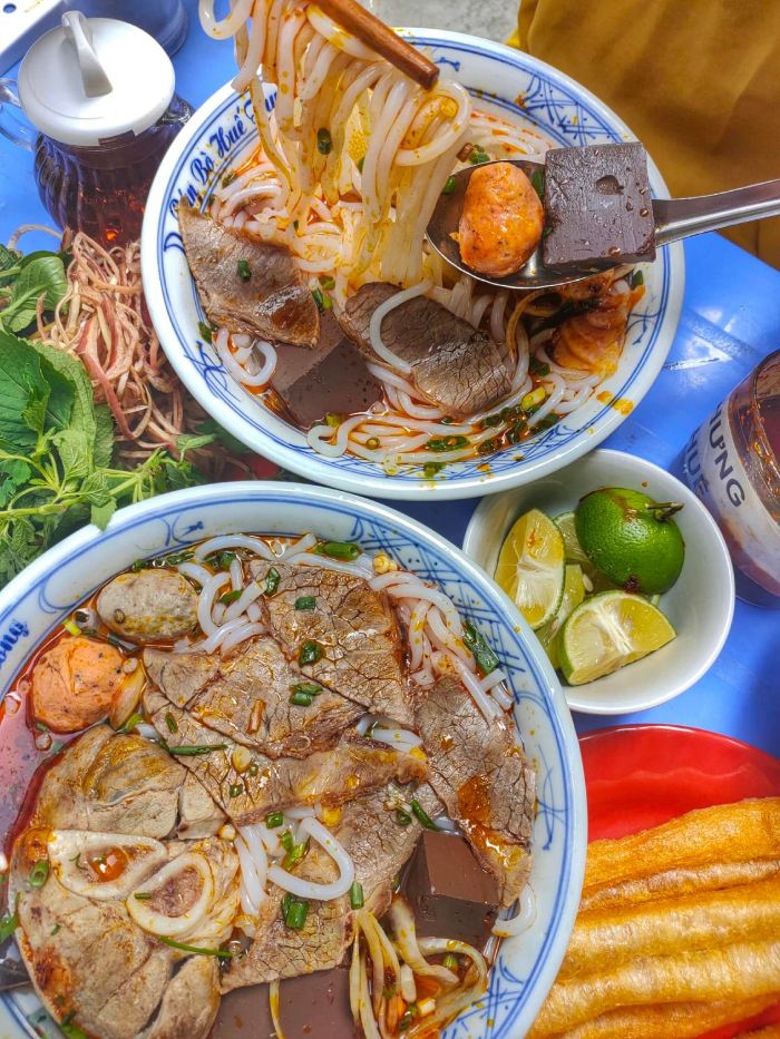 quán bún bò Huế ngon ở Hà Nội