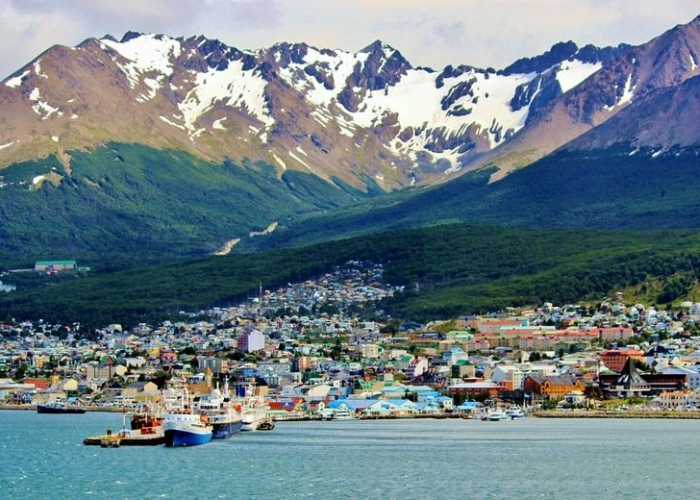 Du lịch Argentina - Ushuaia là một thành phố cảng nằm ở phần cực nam của Argentina