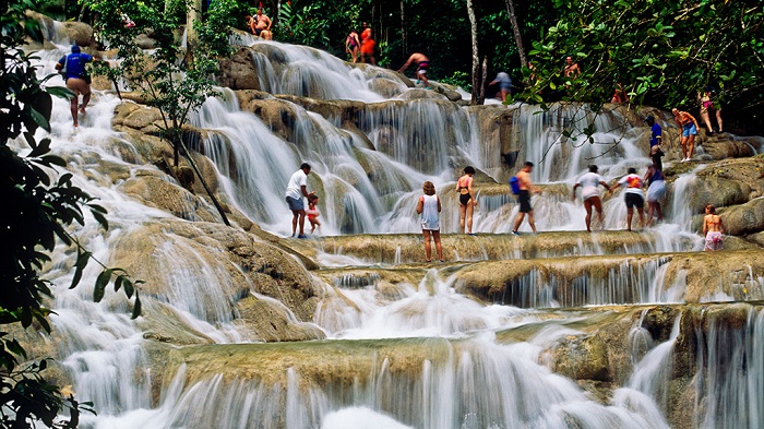 Nếu bạn đang tìm kiếm điểm du lịch gia đình ở Caribe, hãy ghé thăm Ocho Rios, Jamaica