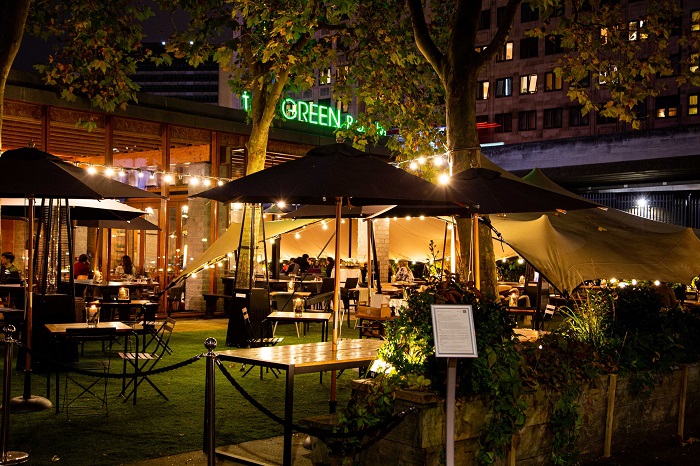 Ghé thăm nhà hàng The Green Room để có trải nghiệm ăn uống tốt nhất khi du lịch Todos Santos