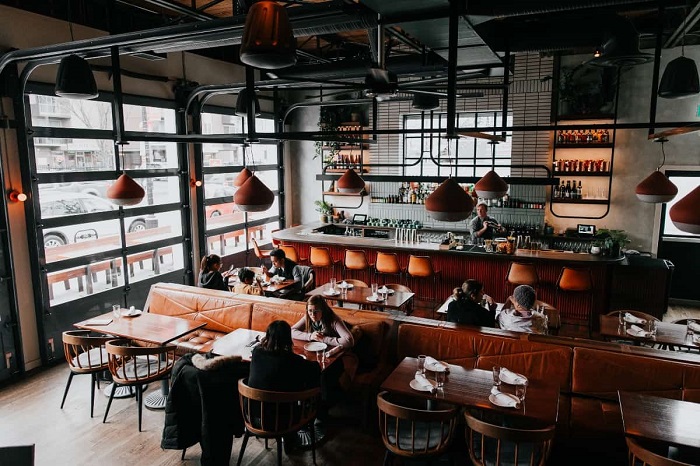 Khai trương vào 2019, Lulu Bar đã phát triển nhanh chóng và trở thành một trong những nhà hàng tốt nhất Calgary