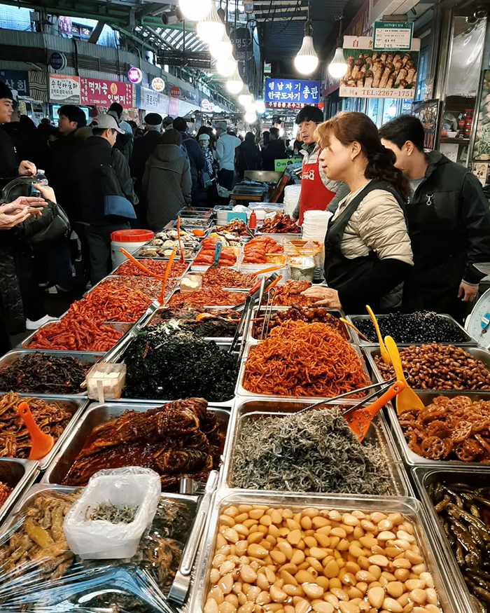 Tới chợ Gwangjang Hàn Quốc học hỏi cách chế biến món ăn truyền thống
