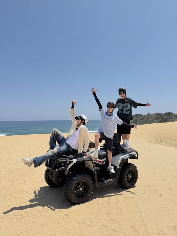 Chuyến đi còn có sự tham gia của Anh trai Hải Nam và Jaysonlei. Ảnh: FBNV