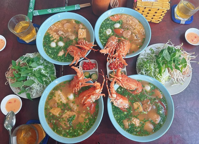 Tới ngay quán bánh canh ngon ở Nha Trang trong chuyến đi tới