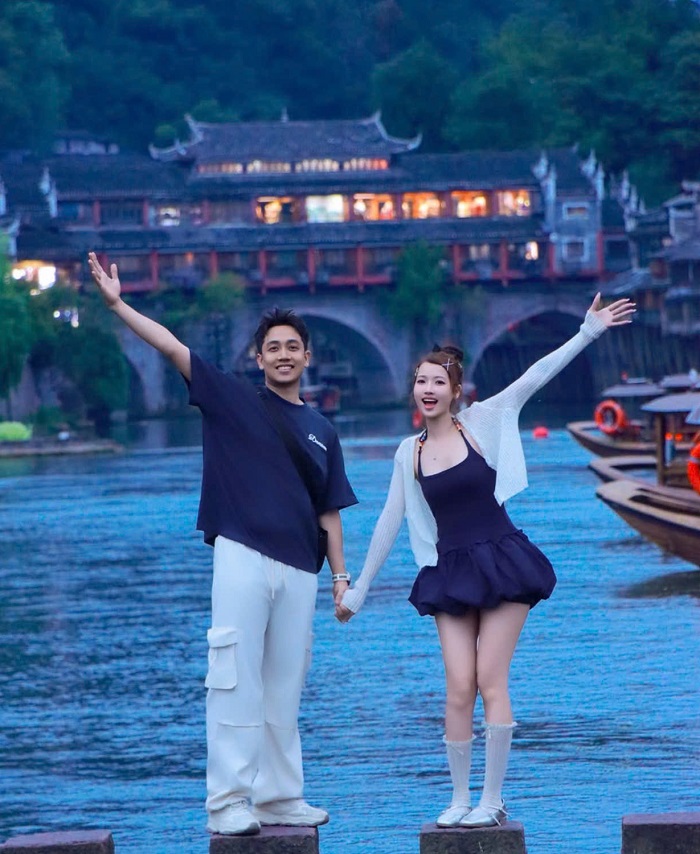 Phượng Hoàng Cổ Trấn nổi tiếng trong Tour du lịch Trung Quốc từ Hà Nội giá tốt nhất