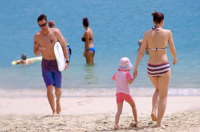 Bãi biển Padang Padang Bali thích hợp cho trải nghiệm tắm biển