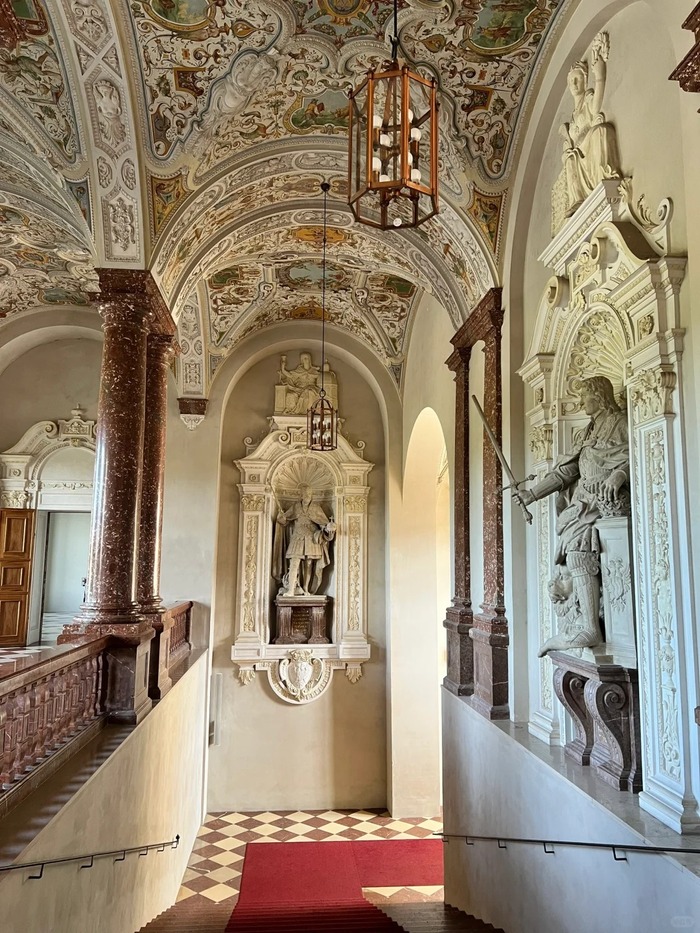 Những điều du khách cần lưu ý khi ghé thăm cung điện Residenz Đức