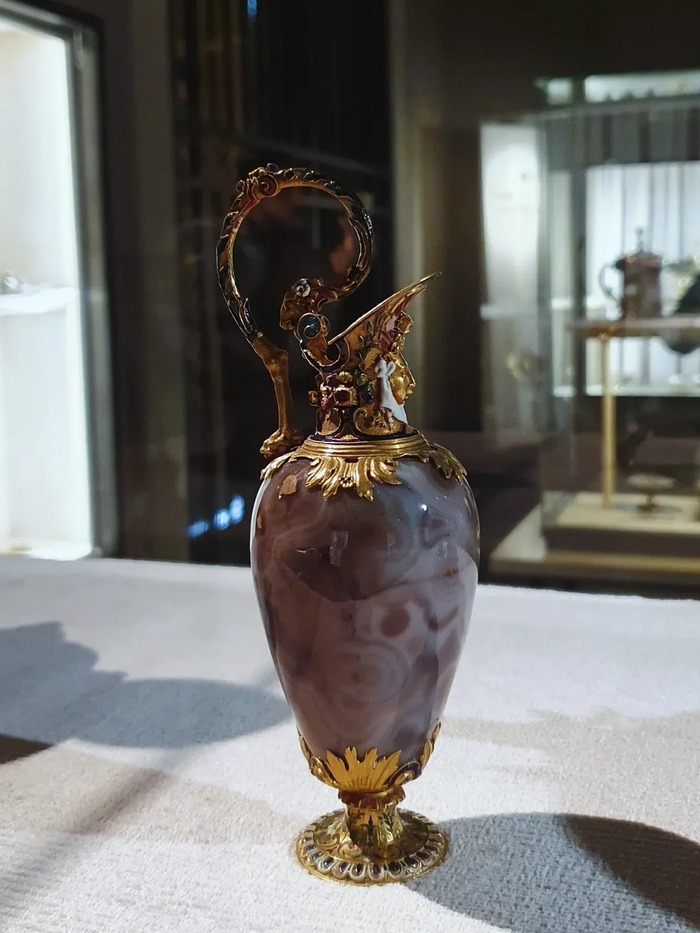 Tham quan các khu trưng bày nổi tiếng ở cung điện Residenz Đức