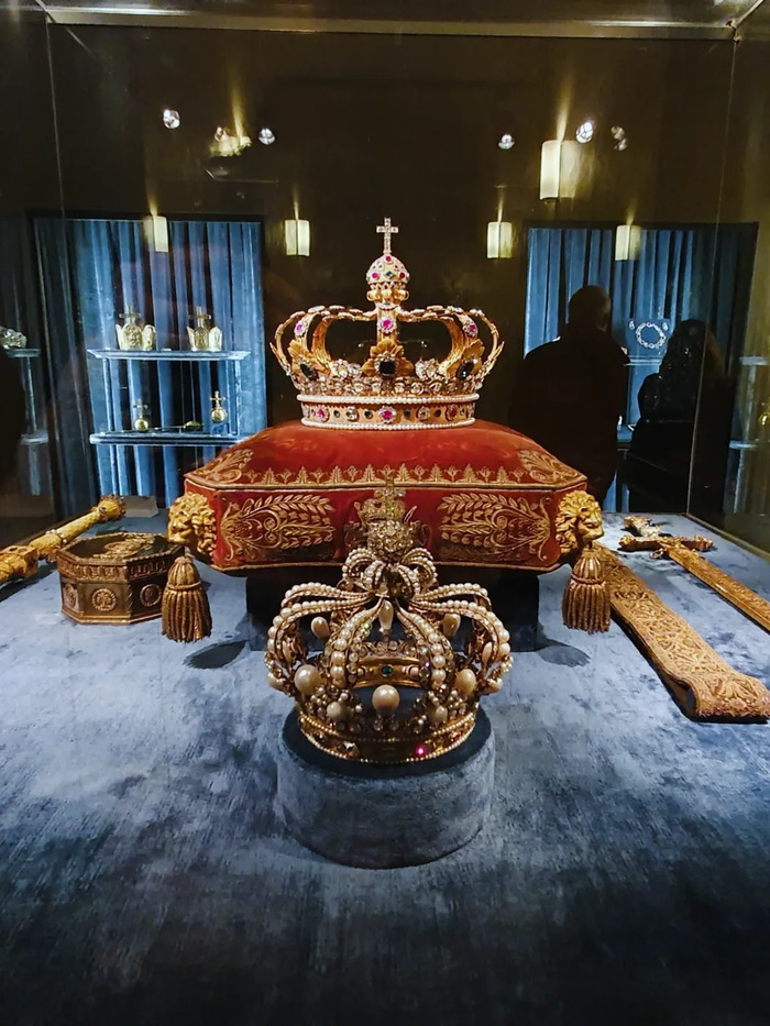 Tham quan các khu trưng bày nổi tiếng ở cung điện Residenz Đức