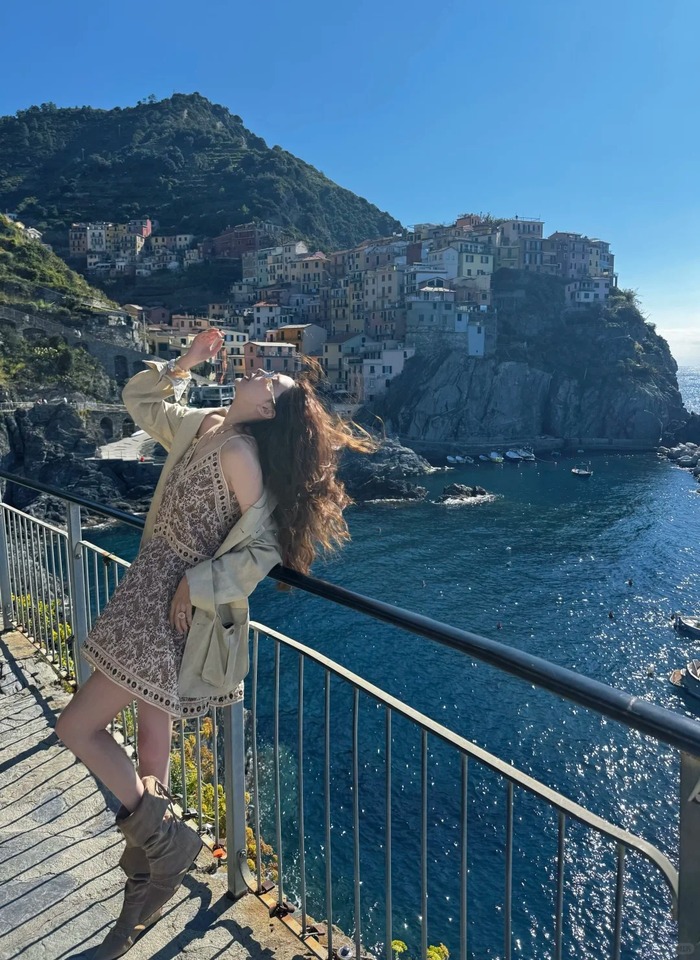 Du lịch Cinque Terre Ý - Tham quan làng Riomaggiore