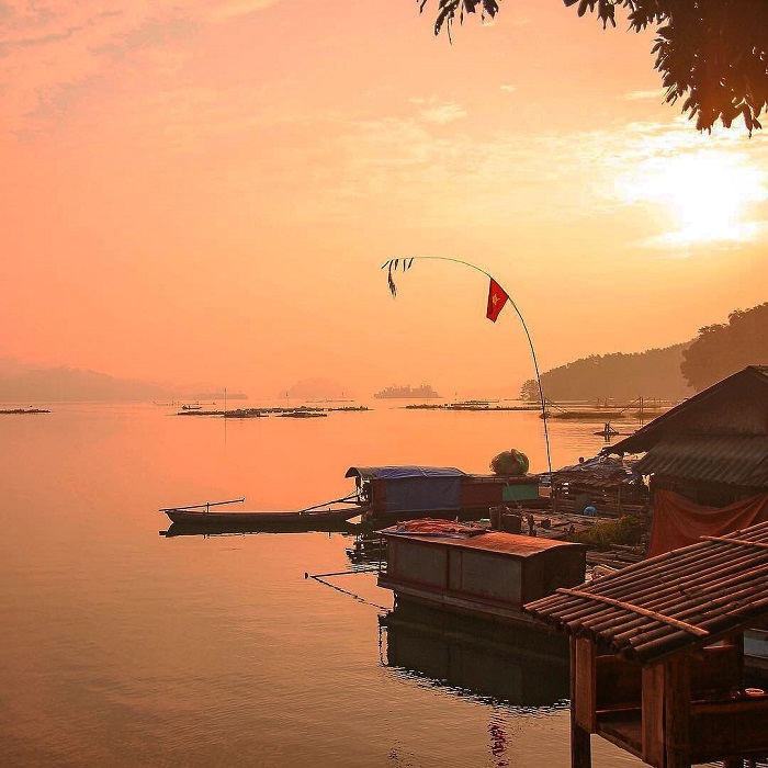 Du lịch Đà Bắc Hòa Bình ngắm hoàng hôn tuyệt đẹp