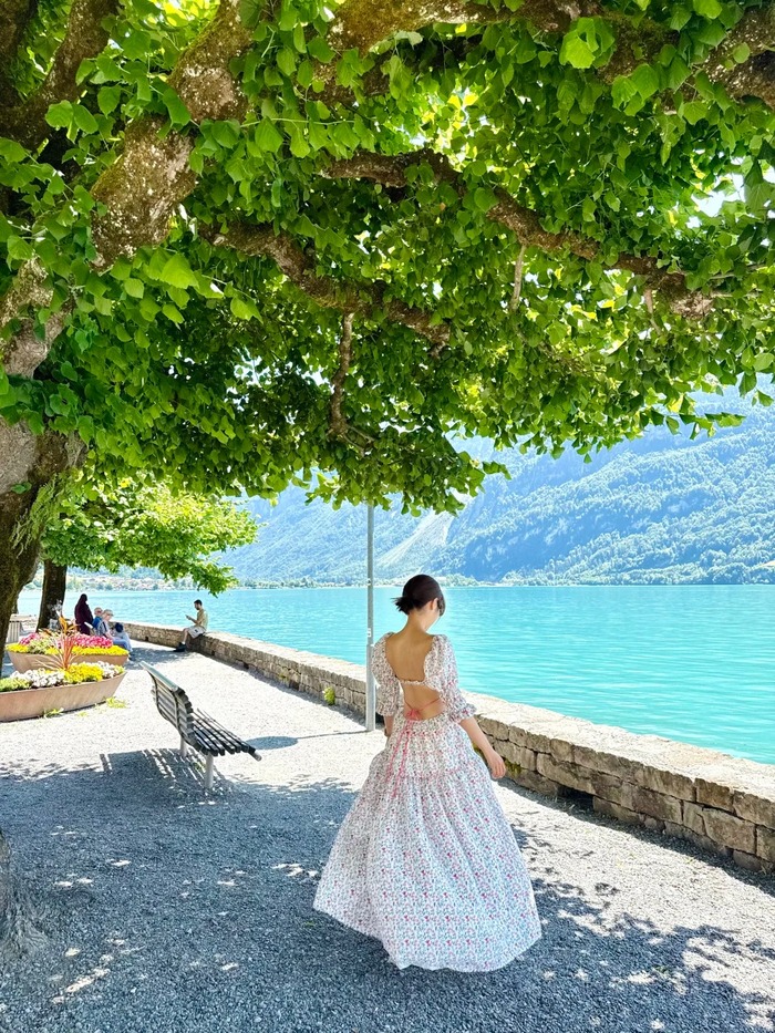 Du lịch Interlaken Thụy Sĩ ghé thăm các hồ nước thơ mộng