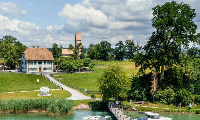 Các trải nghiệm du lịch ở hồ Zurich Thụy Sĩ - Du ngoạn khám phá hòn đảo trên hồ