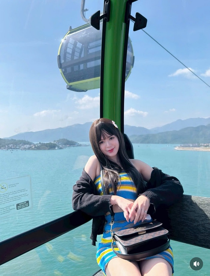 Đi cáp treo Hòn Tre Nha Trang ngắm cảnh biển từ trên cao