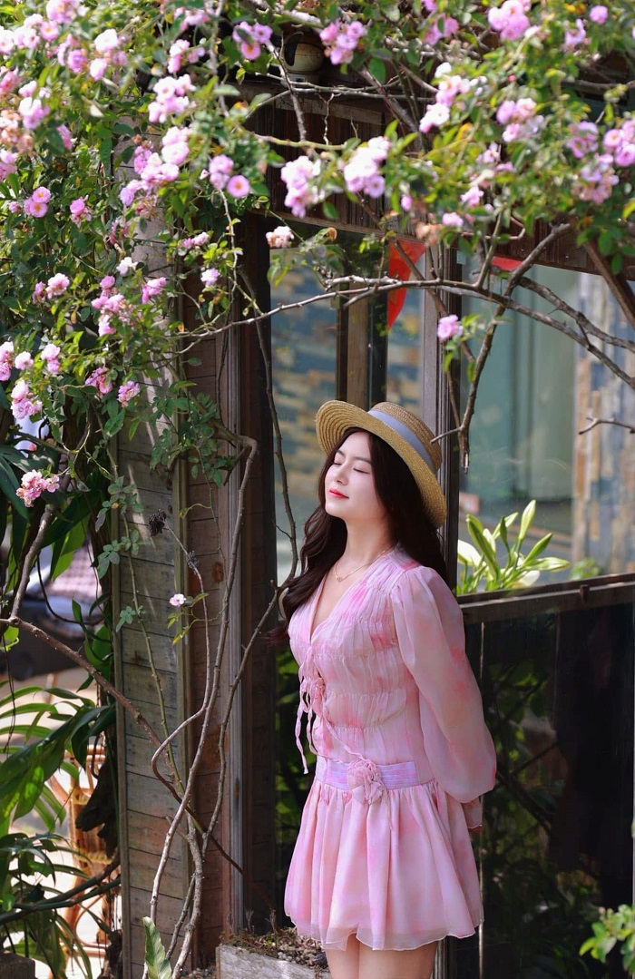 Tiệm cà phê Mer là quán cà phê đẹp ở Mộc Châu chỉ cần đứng vào là có ảnh xinh