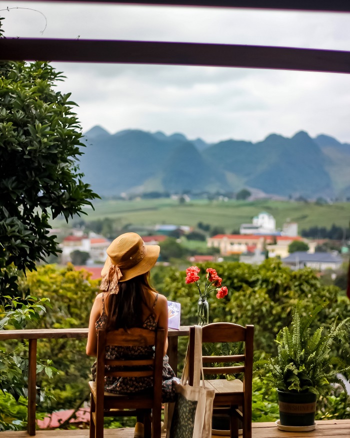 Tiệm cà phê Cánh Cam là quán cà phê đẹp ở Mộc Châu góc nào lên hình đều đỉnh