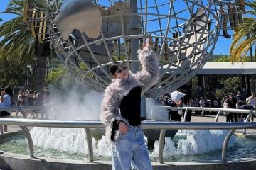 Châu Tuyết Vân khoe phong cách cá tính trong chuyến đi Mỹ